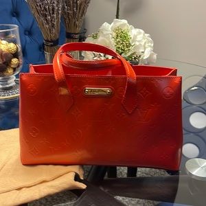 LOUIS VUITTON
Monogram Vernis Wilshire PM